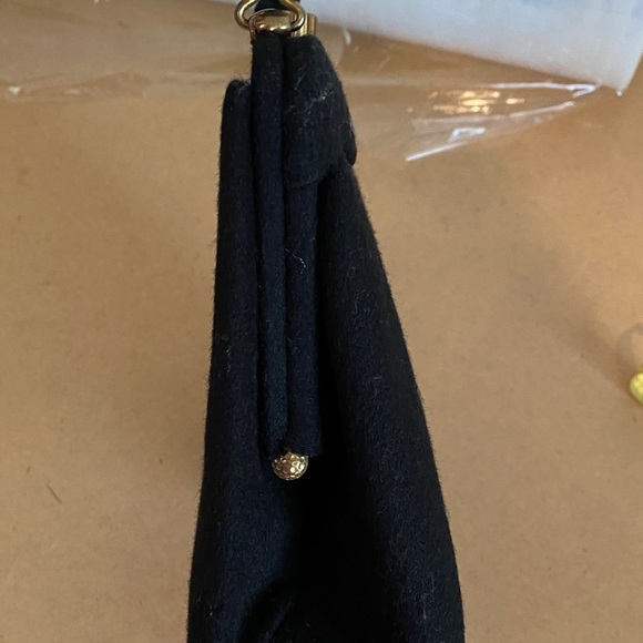 Chic Black Satchel Bag - Picture 9 of 9